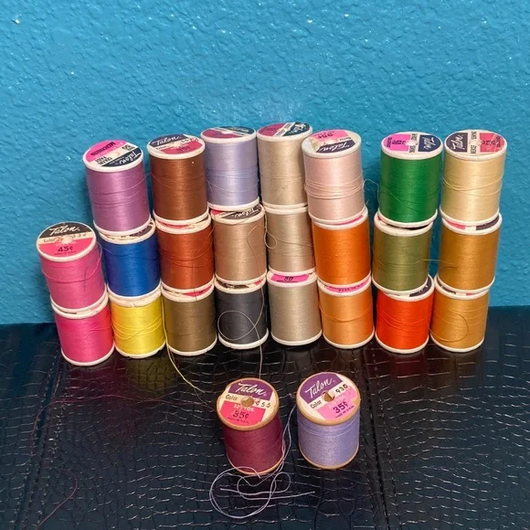 25 Spools of Talon Thread (2 are vintage Wooden Spools) Size 50 MADE IN USA - Picture 1 of 3